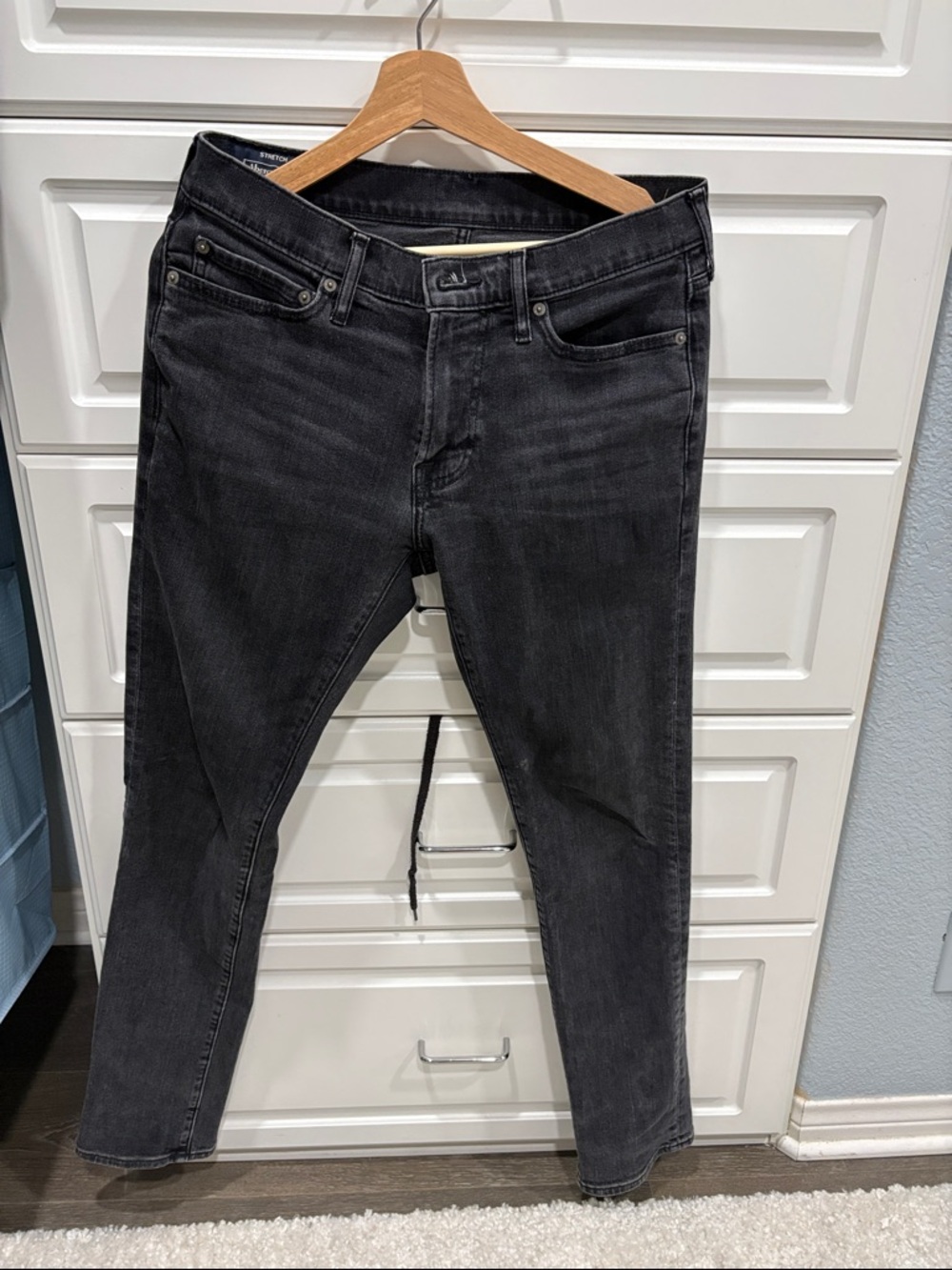 Abercrombie & Fitch Men's Slim Straight Jeans in Charcoal Black